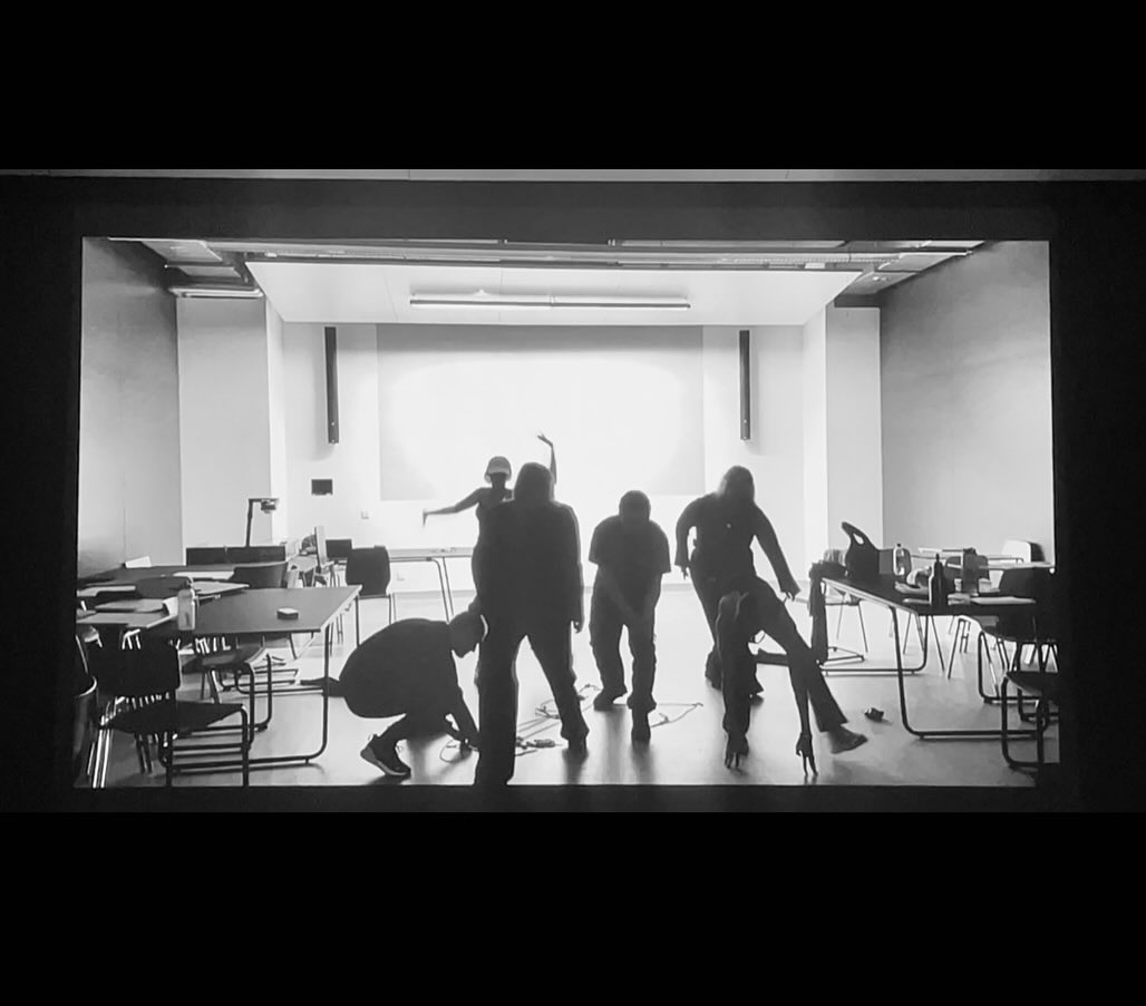 Dance series frame dance_10