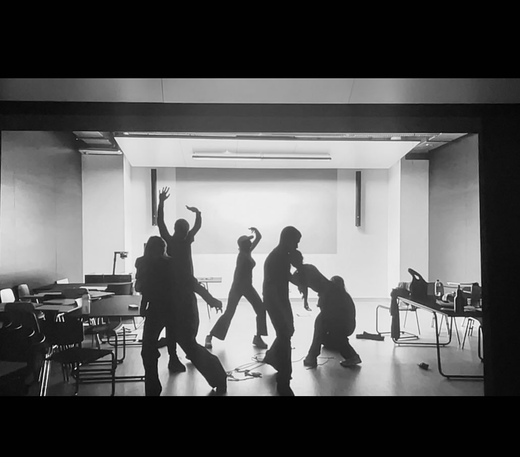 Dance series frame dance_14